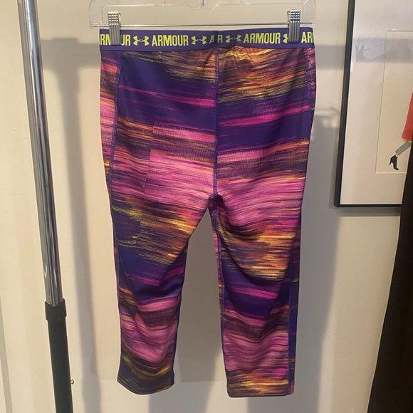 Under Armour cropped leggings - size youth large - Picture 4 of 5